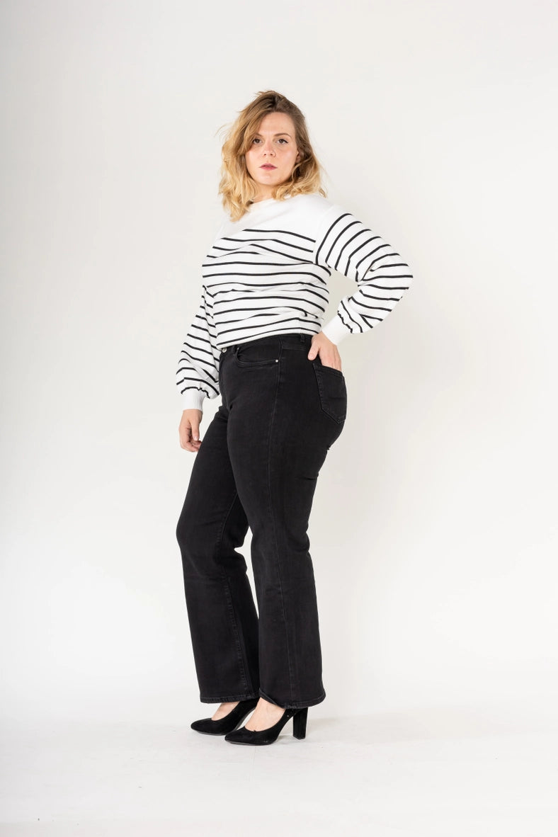 Plus Size Curve  Flared Black